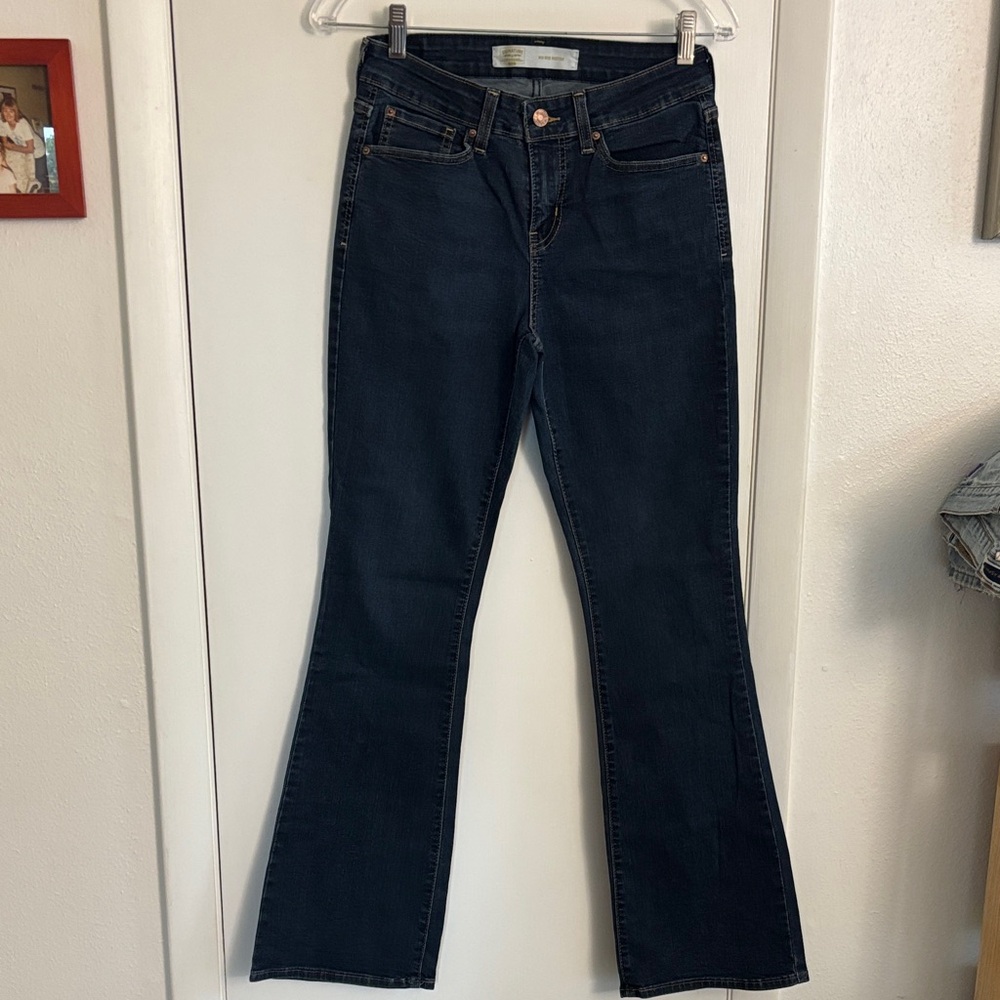 Levi’s Signature Mid Rise Bootcut Jeans 4R